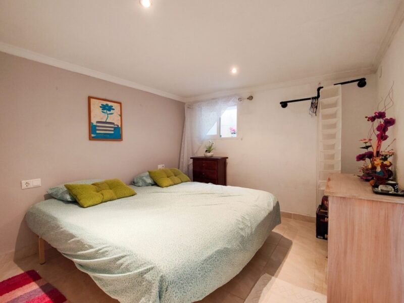 Impresionante villa con piscina privada y un gran apartamento de invitados