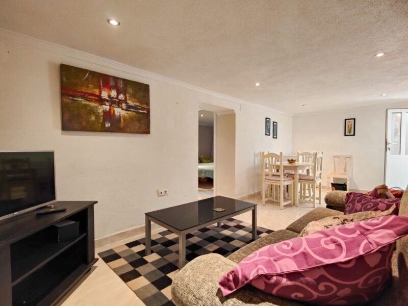 Impresionante villa con piscina privada y un gran apartamento de invitados