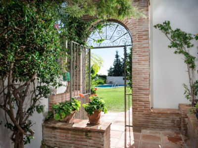 Beautiful Family Home in Marbella / Benahavís