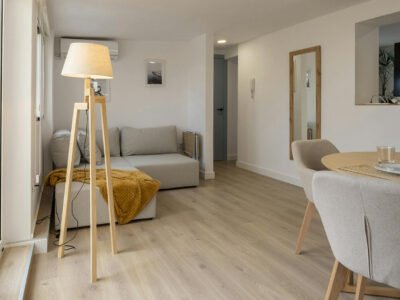 Piso Ático de dos habitaciones con terraza