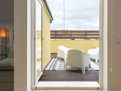 Piso Ático de dos habitaciones con terraza